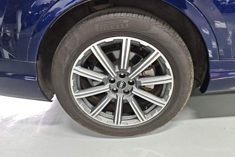 Used Audi Q7 2019 55 TFSI Prestige Edition Right Rear Wheel Hub