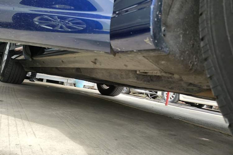 Used Audi Q7 2019 45 TFSI Comfort Model Right Side Sill