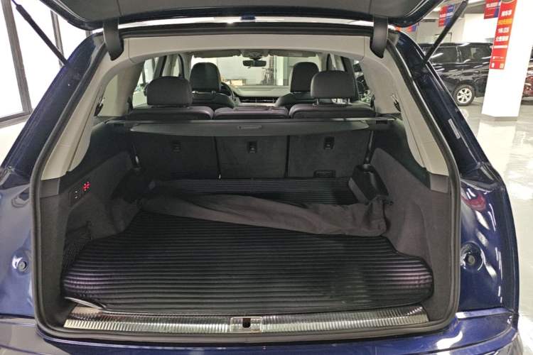Used Audi Q7 2019 55 TFSI Prestige Edition Trunk