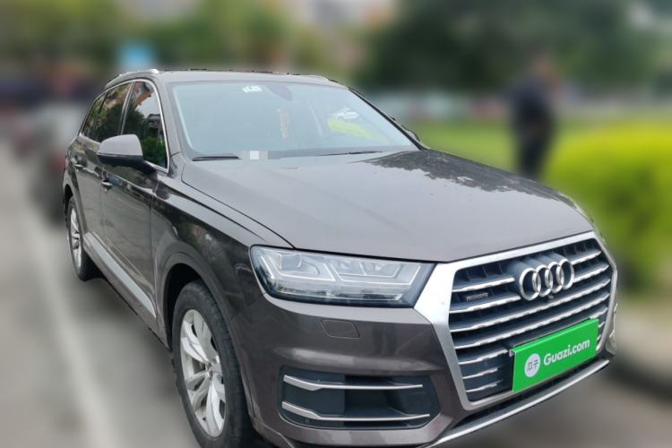 Used Audi Q7 2019 55 TFSI Technology Edition Front Right 45 Deg