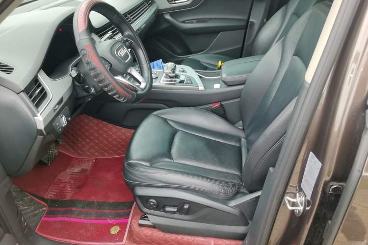 Used Audi Q7 2019 55 TFSI Technology Edition Left Front Seat