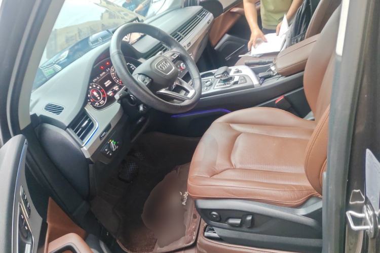 Used Audi Q7 2019 45 TFSI Comfort Model Left Front Seat