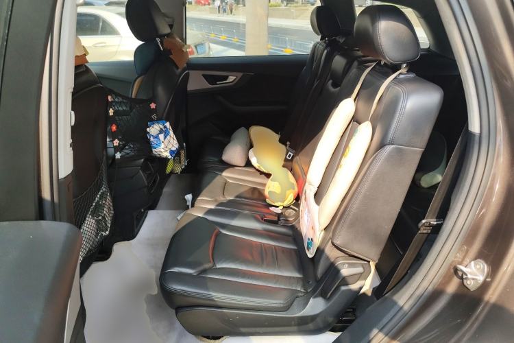 Used Audi Q7 2019 55 TFSI Technology Edition Left Rear Seat