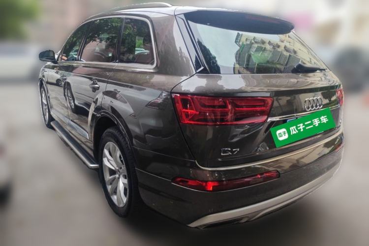 Used Audi Q7 2019 45 TFSI Comfort Model Rear Left 45 Deg