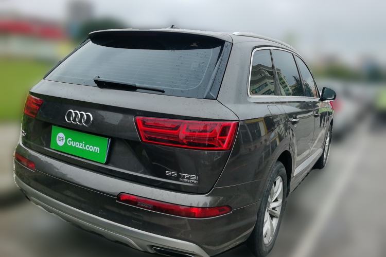 Used Audi Q7 2019 55 TFSI Technology Edition Rear Right 45 Deg
