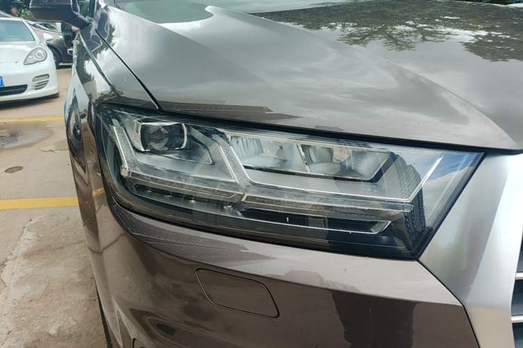 Used Audi Q7 2019 55 TFSI Technology Edition Right Front Headlight