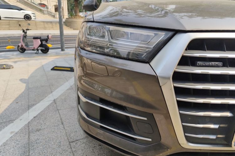 Used Audi Q7 2019 55 TFSI Technology Edition Right Front Headlight