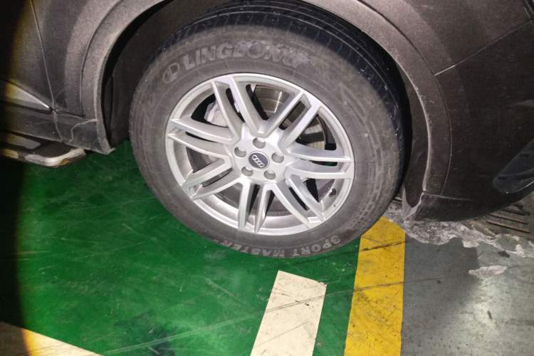 Used Audi Q7 2019 45 TFSI S line Sport Edition Right Front Wheel Hub