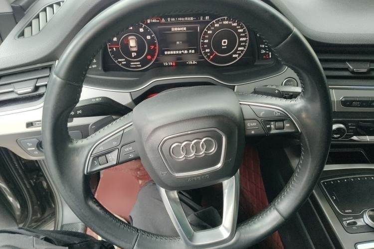 Used Audi Q7 2019 45 TFSI S line Sport Edition Steering Wheel