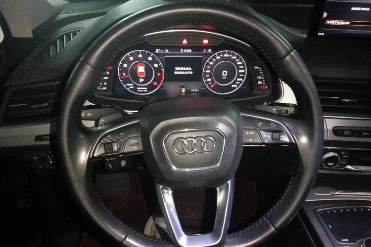 Used Audi Q7 2019 45 TFSI S line Sport Edition Steering Wheel