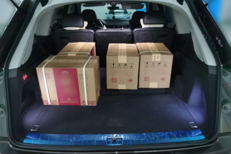 Used Audi Q7 2019 55 TFSI Technology Edition Trunk