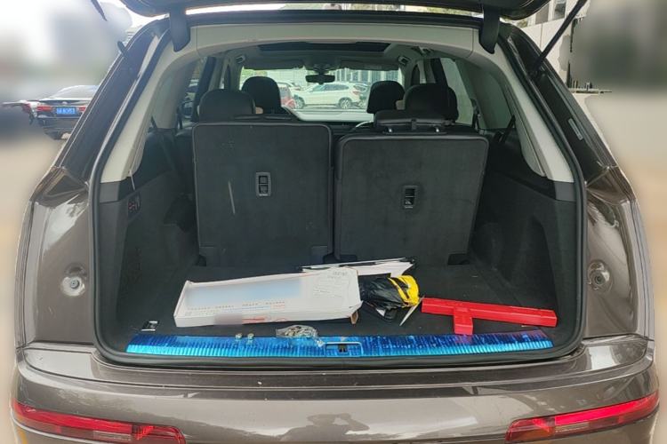Used Audi Q7 2019 55 TFSI Technology Edition Trunk