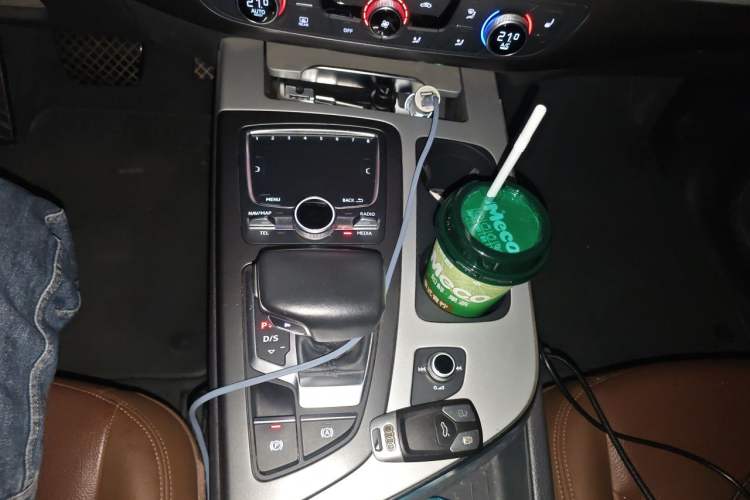Used Audi Q7 2019 45 TFSI Comfort Model Gear Lever