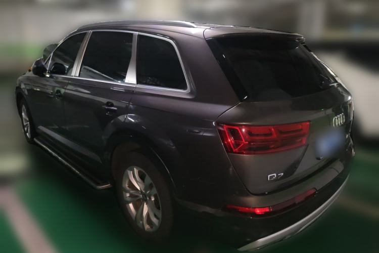 Used Audi Q7 2019 45 TFSI Comfort Model Rear Left 45 Deg