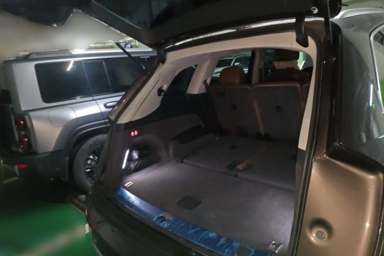 Used Audi Q7 2019 45 TFSI Comfort Model Trunk