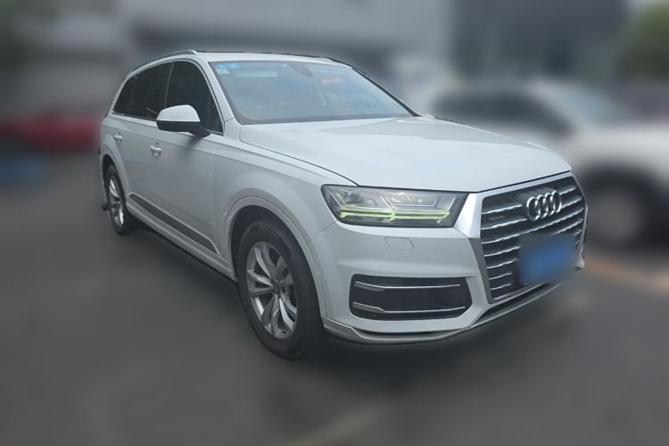 Used Audi Q7 2019 55 TFSI Technology Edition Front Right 45 Deg