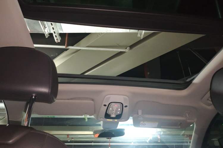 Used Audi Q7 2019 45 TFSI Comfort Model Headliner