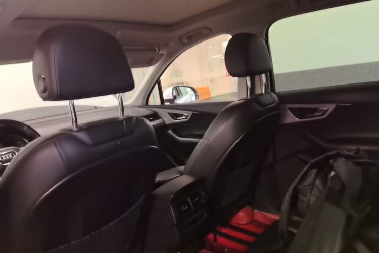 Used Audi Q7 2019 55 TFSI Technology Edition Headliner