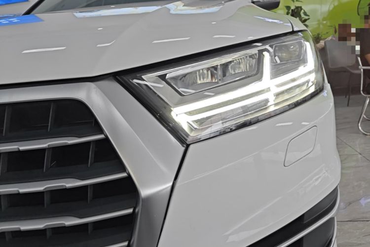 Used Audi Q7 2019 45 TFSI Comfort Model Left Front Headlight