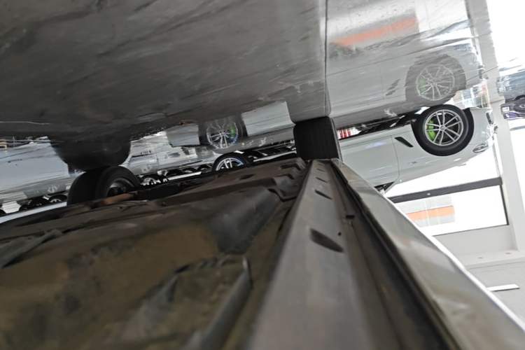 Used Audi Q7 2019 45 TFSI Comfort Model Left Side Sill