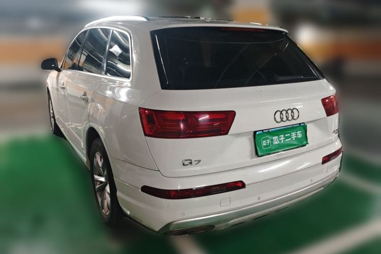 Used Audi Q7 2019 45 TFSI Comfort Model Rear Left 45 Deg