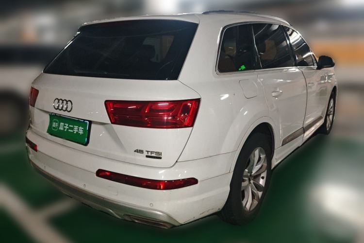 Used Audi Q7 2019 45 TFSI Comfort Model Rear Right 45 Deg
