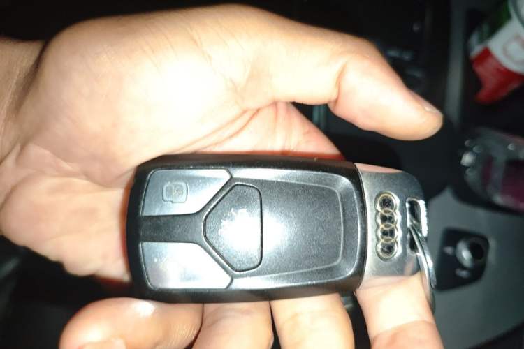 Used Audi Q7 2019 45 TFSI Comfort Model Vehicle Key