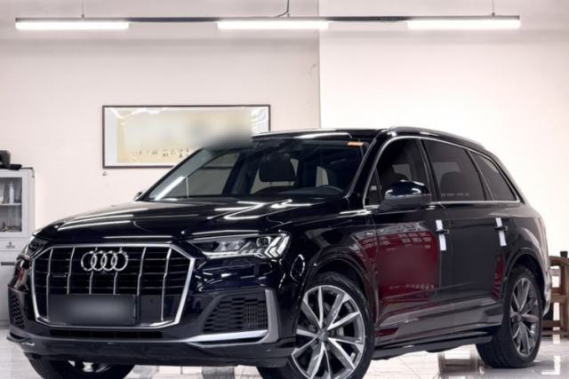 Used Audi Q7 2020 55 TFSI quattro S line sports model