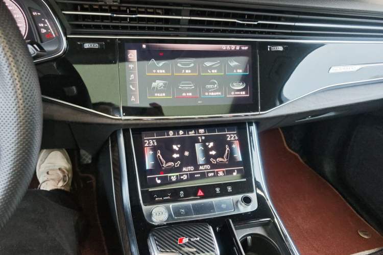 Used Audi Q7 2020 55 TFSI quattro S line sports model Audio And AC Panel