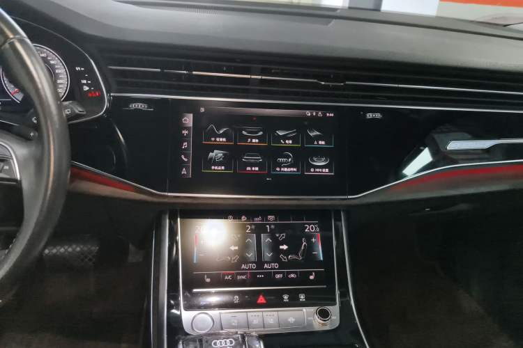 Used Audi Q7 2020 55 TFSI quattro S line sports model Audio And AC Panel
