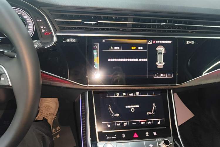 Used Audi Q7 2020 55 TFSI quattro S line sports model Audio And AC Panel