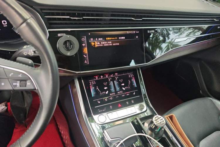 Used Audi Q7 2020 55 TFSI quattro S line sports model Audio And AC Panel
