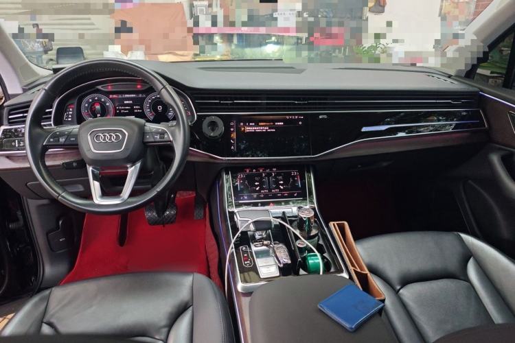 Used Audi Q7 2020 55 TFSI quattro S line sports model Center Console