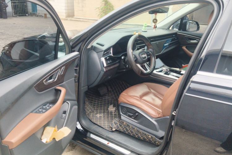 Used Audi Q7 2020 55 TFSI quattro S line sports model Driver Seat