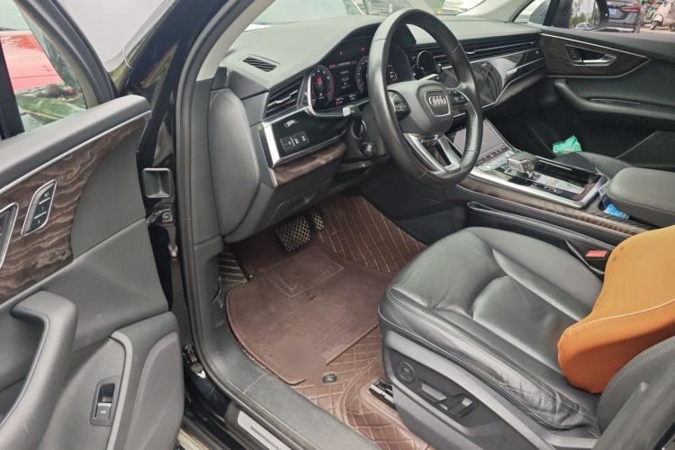 Used Audi Q7 2020 55 TFSI quattro S line sports model Driver Seat