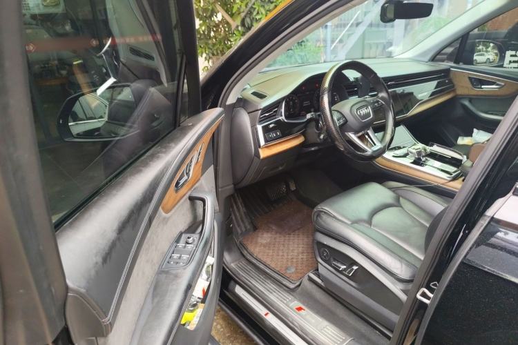 Used Audi Q7 2020 55 TFSI quattro S line Prestige Edition Driver Seat