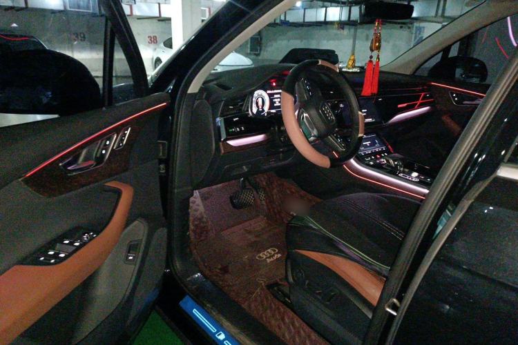Used Audi Q7 2020 55 TFSI quattro S line sports model Driver Seat