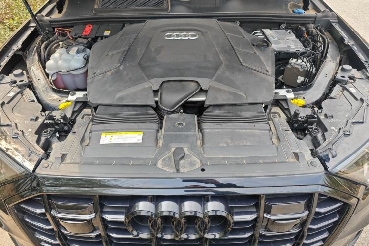 Used Audi Q7 2020 55 TFSI quattro S line sports model Engine Bay
