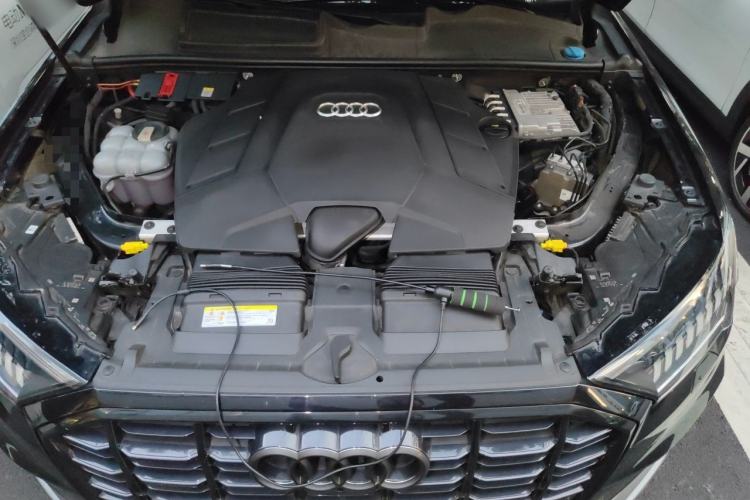 Used Audi Q7 2020 55 TFSI quattro S line sports model Engine Bay