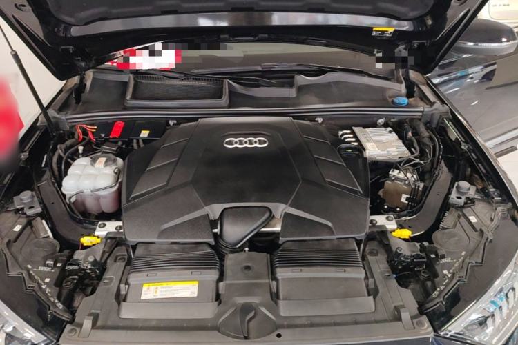 Used Audi Q7 2020 55 TFSI quattro S line sports model Engine Bay