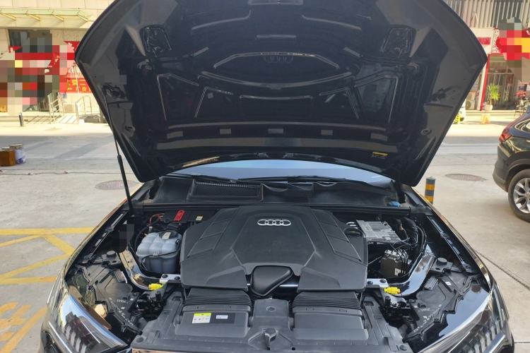 Used Audi Q7 2020 55 TFSI quattro S line sports model Engine Bay