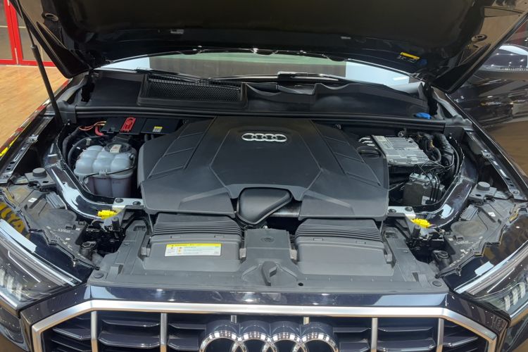 Used Audi Q7 2020 55 TFSI quattro S line sports model Engine Bay