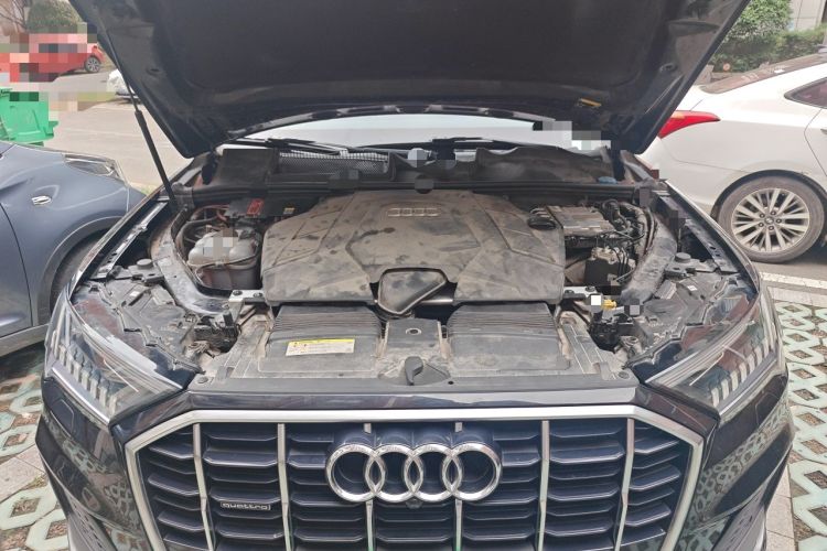 Used Audi Q7 2020 55 TFSI quattro S line sports model Engine Bay