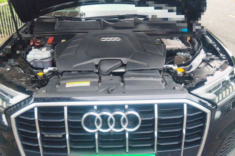 Used Audi Q7 2020 55 TFSI quattro S line sports model Engine Bay