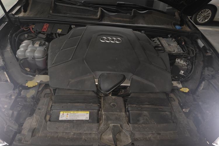 Used Audi Q7 2020 55 TFSI quattro S line sports model Engine Bay