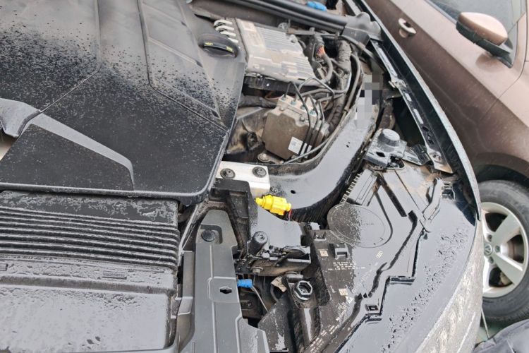 Used Audi Q7 2020 55 TFSI quattro S line sports model Engine Bay Left
