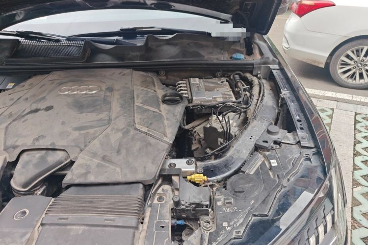 Used Audi Q7 2020 55 TFSI quattro S line sports model Engine Bay Left