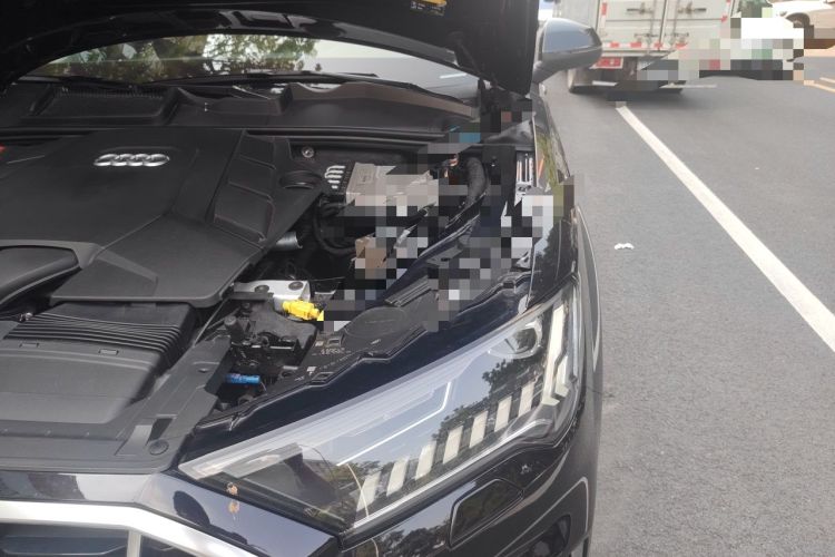 Used Audi Q7 2020 55 TFSI quattro S line sports model Engine Bay Left