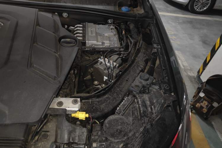 Used Audi Q7 2020 55 TFSI quattro S line sports model Engine Bay Left