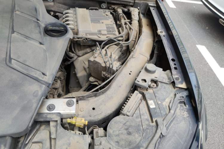 Used Audi Q7 2020 55 TFSI quattro S line sports model Engine Bay Left